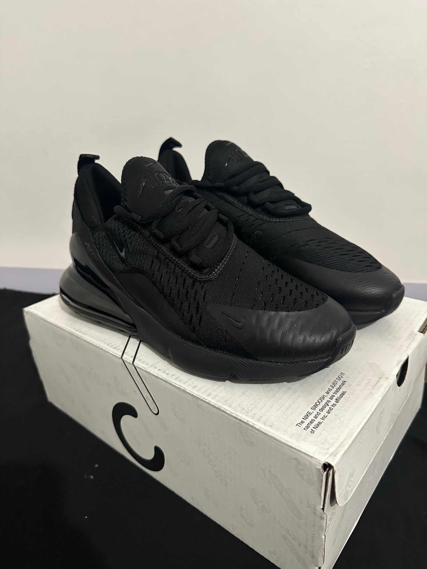 Tenis Air Max 270